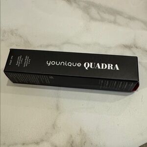 Younique Quadra 4 In 1 Lash Primer Serum Tubing Mascara.